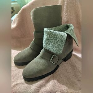 Splendid Brown Winter Rain Boots with Fold-Over Cuff